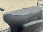 Zadel Buddyseat Zwart LUXE met ruit motief Italian Design BTC Riva, IVA Lux, AGM VX50, La Souris Vespelini Sourini, GTS Toscana Senzo Riva Lux5