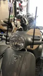 Pare-brise haut BTC Riva / AGM VX50 / Senzo riva / Lux IVA / La souris Vespelini Sourini / GTS Toscana / DJJD Cashmire **SMOKE TINTED** Qualité A72 cm - Image 13