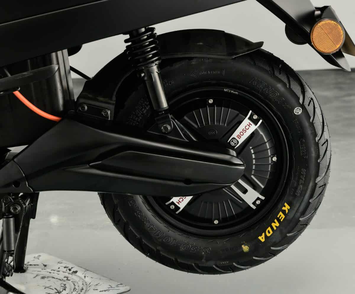 IVA Lux Electric 2.0 BOSCH Electric Scooter - Image 4